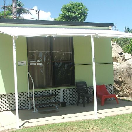 Horseshoe Bay Resort Bowen Bagian luar foto