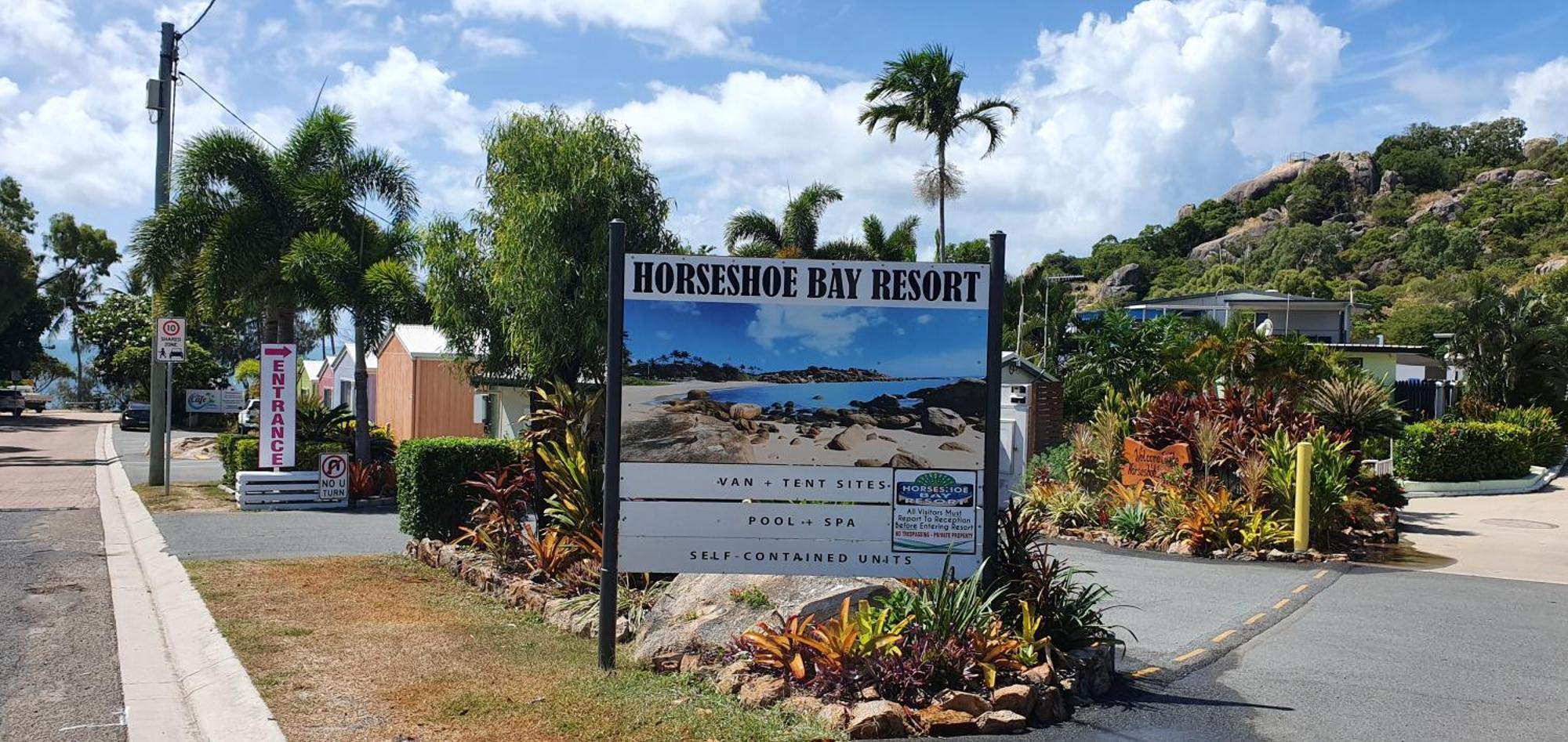 Horseshoe Bay Resort Bowen Bagian luar foto