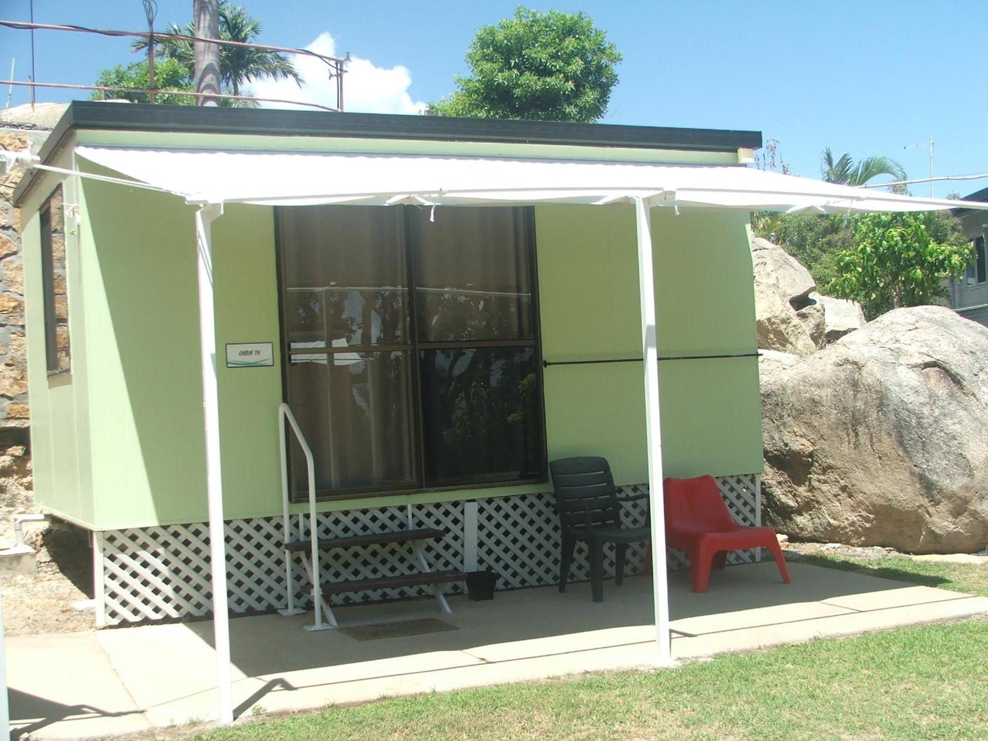 Horseshoe Bay Resort Bowen Bagian luar foto