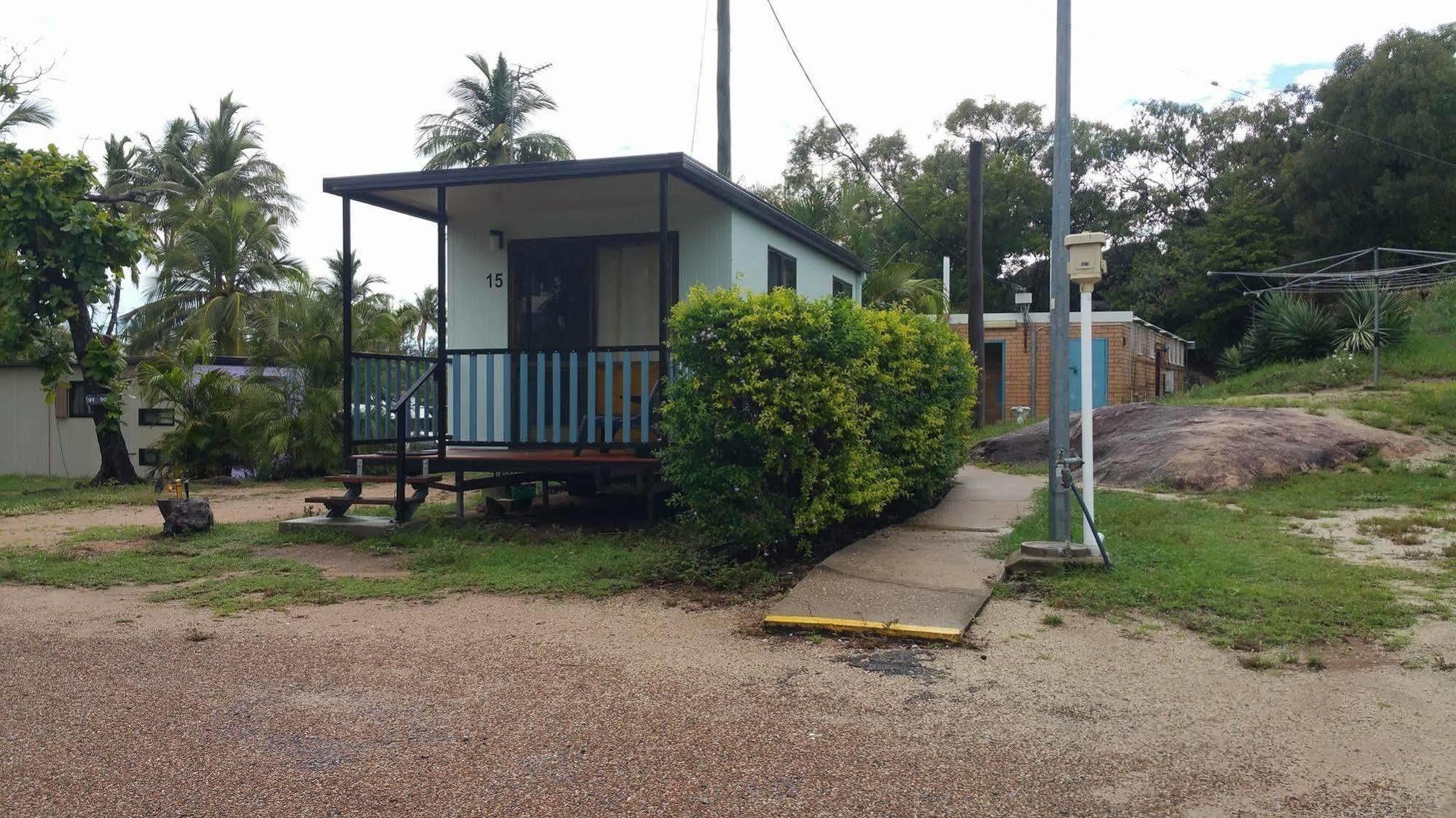 Horseshoe Bay Resort Bowen Bagian luar foto