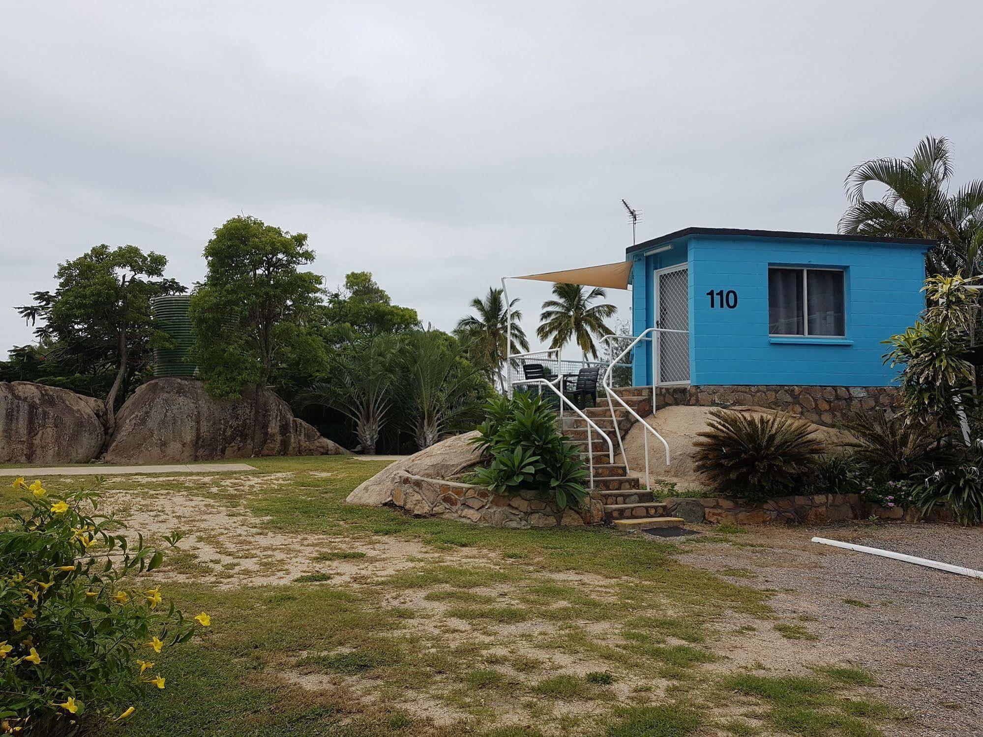 Horseshoe Bay Resort Bowen Bagian luar foto