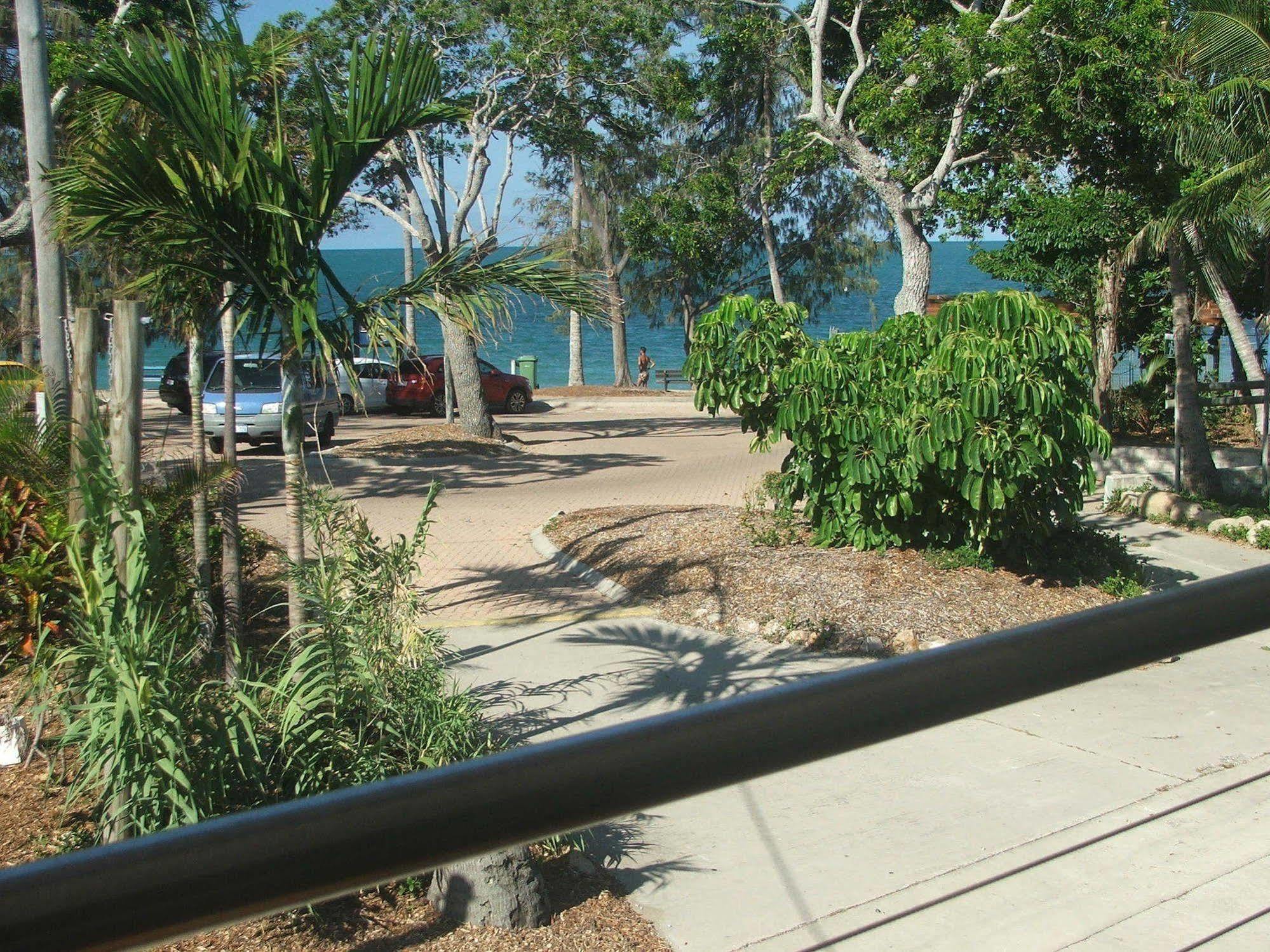 Horseshoe Bay Resort Bowen Bagian luar foto