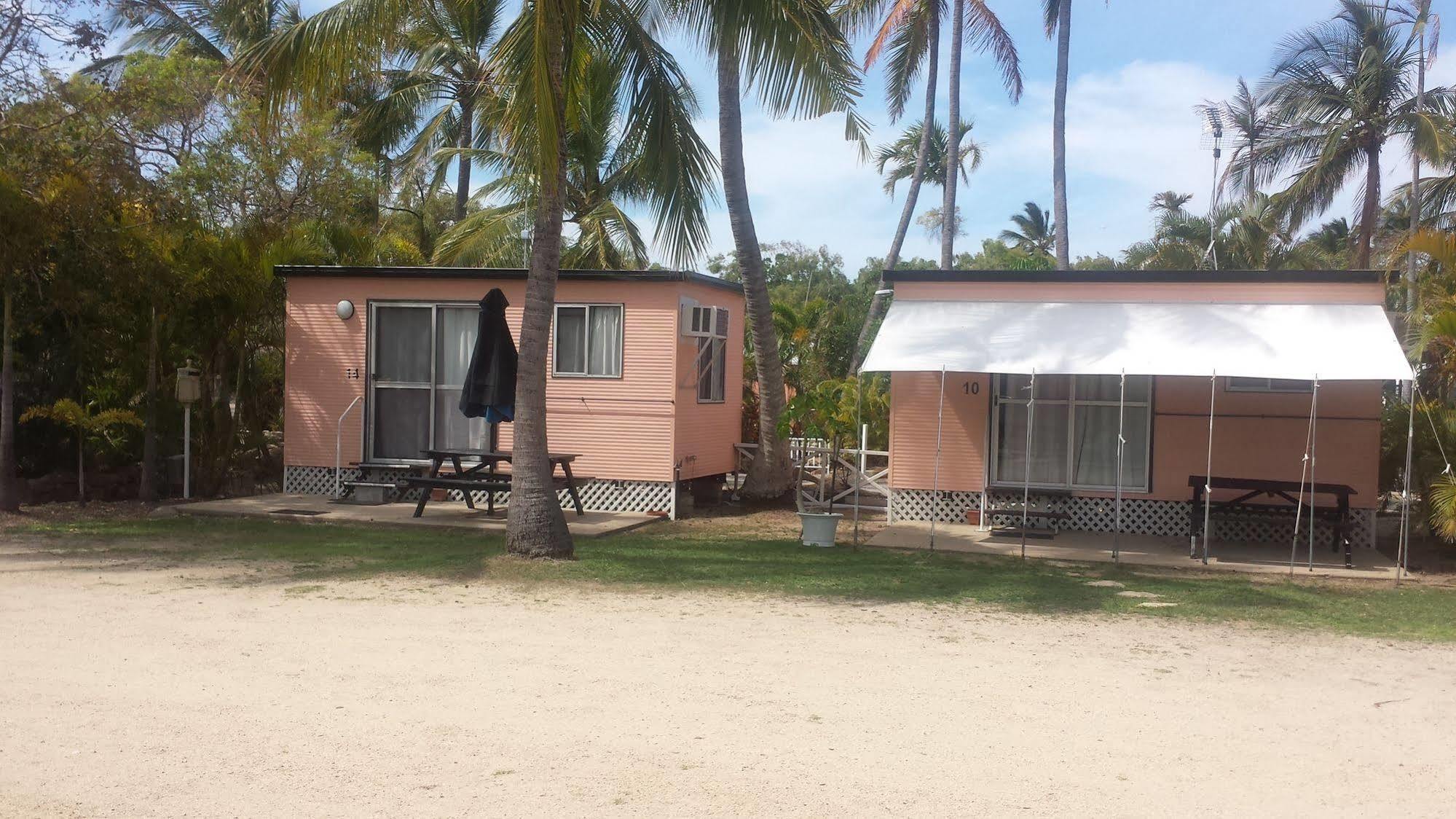 Horseshoe Bay Resort Bowen Bagian luar foto